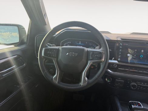 Used 2025 Chevrolet Silverado 1500 LT Trail Boss w/ Convenience Package II image 12