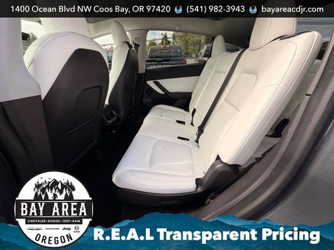 Used 2021 Tesla Model Y Long Range AWD/4WD image 17