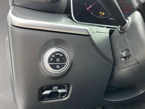 Used 2024 Mercedes-Benz C 300 4MATIC Sedan image 12