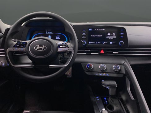 New 2026 Hyundai Elantra SE FWD image 11