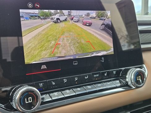 New 2026 GMC Canyon AT4 w/ AT4 Premium Package AWD/4WD image 11