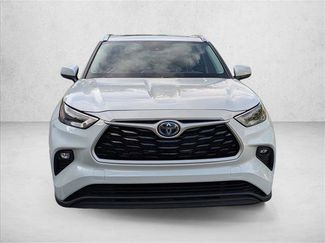 Used 2022 Toyota Highlander XLE video 2