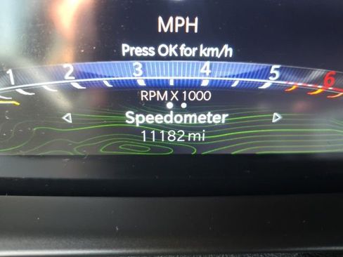 Used 2023 Jeep Grand Cherokee 4WD 4xe image 13