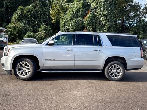 Used 2017 GMC Yukon XL SLT w/ Open Road Package image 5
