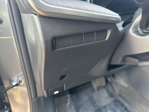 Used 2025 Nissan Kicks SV w/ Charging Package AWD/4WD image 14