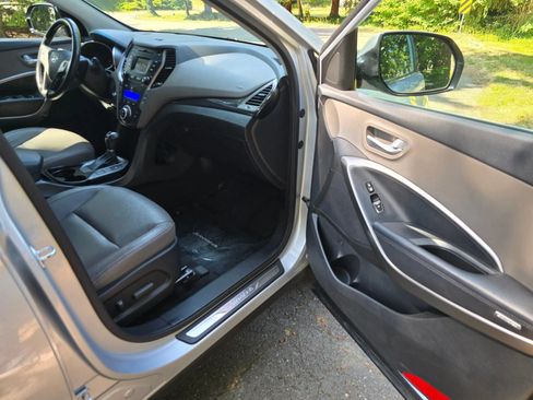 Used 2013 Hyundai Santa Fe Limited AWD/4WD image 14