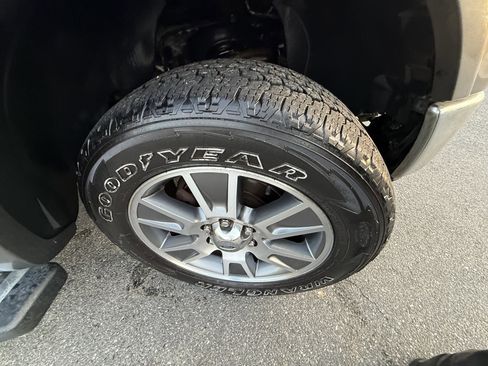 Used 2014 Ford F150 Lariat w/ Equipment Group 501A Mid image 40