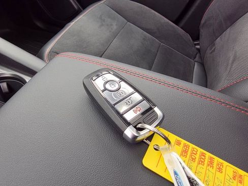 Used 2025 Ford Explorer ST AWD/4WD image 35