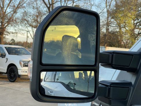 Used 2024 Ford F250 Lariat w/ FX4 Off-Road Package image 36