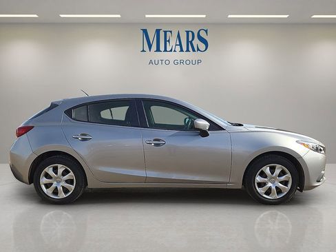 Used 2015 MAZDA MAZDA3 i Sport image 6