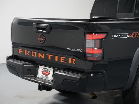 Used 2022 Nissan Frontier PRO-4X w/ Pro-4X Premium Package AWD/4WD image 9