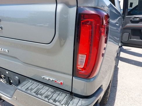 Used 2024 GMC Sierra 1500 AT4 w/ Technology Package AWD/4WD image 36