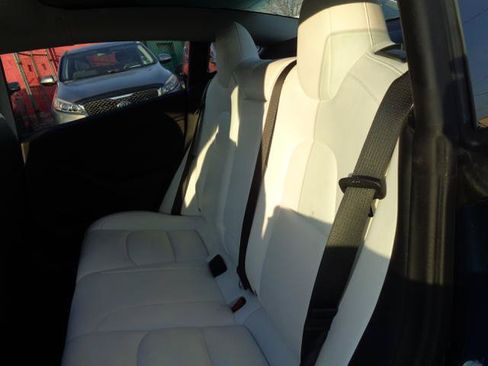 Used 2018 Tesla Model 3 RWD image 18