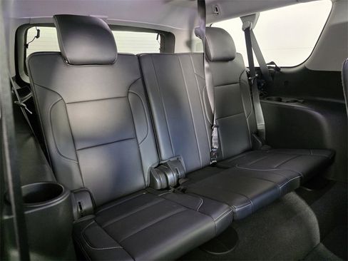 Used 2019 Chevrolet Suburban Premier image 30