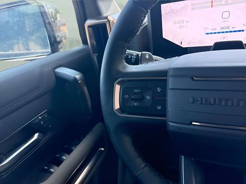 Used 2025 GMC Hummer EV 2X AWD/4WD image 17