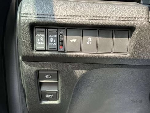 Used 2025 Honda Odyssey EX-L image 22