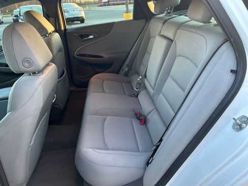 Used 2022 Chevrolet Malibu LT image 21