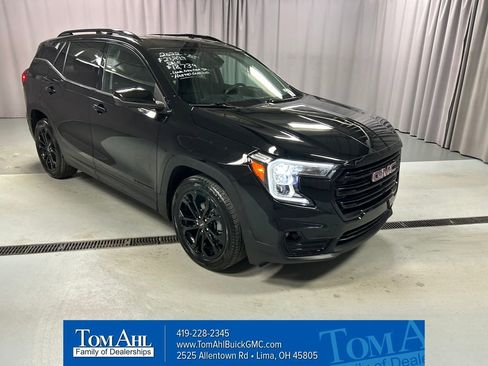 Used 2022 GMC Terrain SLT w/ Infotainment Package II image 1