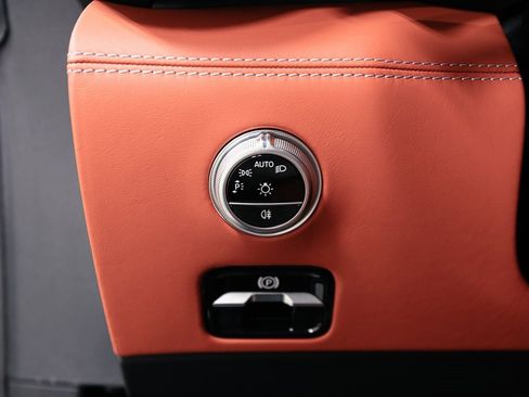 Used 2022 Mercedes-Benz SL 63 AMG 4MATIC w/ AMG Aerodynamic Package image 11