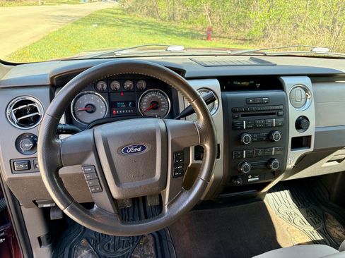 Used 2010 Ford F150 XLT image 2