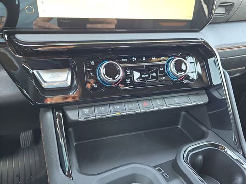 New 2026 GMC Sierra 2500 AT4 w/ AT4 Premium Plus Package image 25