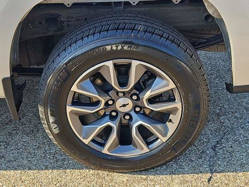 Used 2020 Chevrolet Silverado 1500 RST w/ Texas Edition image 30