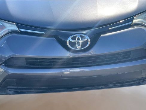 Used 2016 Toyota RAV4 LE AWD/4WD image 32