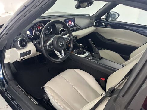 Used 2021 MAZDA MX-5 Miata RF Grand Touring RWD image 21