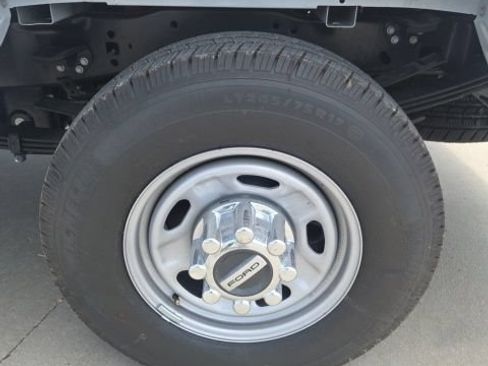 Used 2025 Ford F350 XL w/ XL Chrome Package RWD image 45