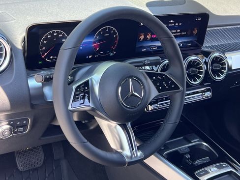 New 2026 Mercedes-Benz GLB 250 4MATIC image 21