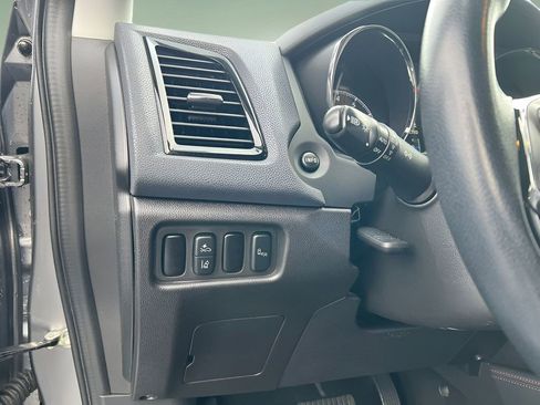 Used 2022 Mitsubishi Outlander Sport SE image 13