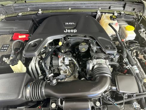 Used 2021 Jeep Wrangler Unlimited Sport AWD/4WD image 40