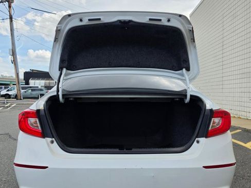 Used 2020 Honda Accord EX image 9