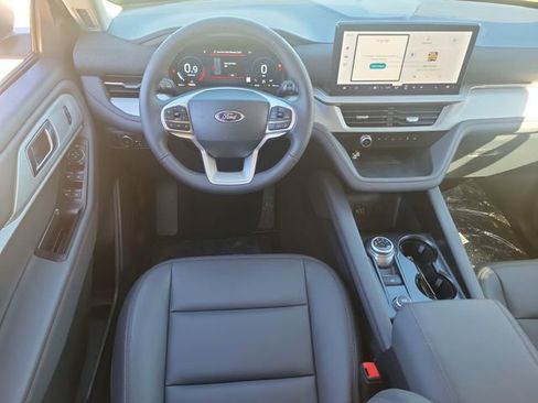 New 2026 Ford Explorer Active w/ Active Comfort Package image 7