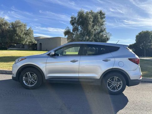 Used 2018 Hyundai Santa Fe Sport image 3