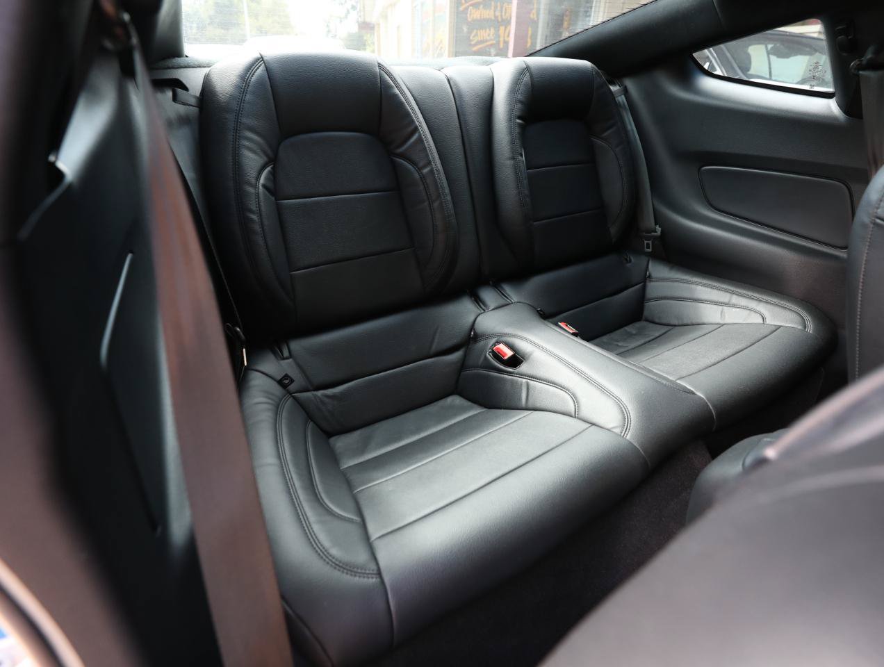 Used 2020 Ford Mustang Coupe RWD image 12