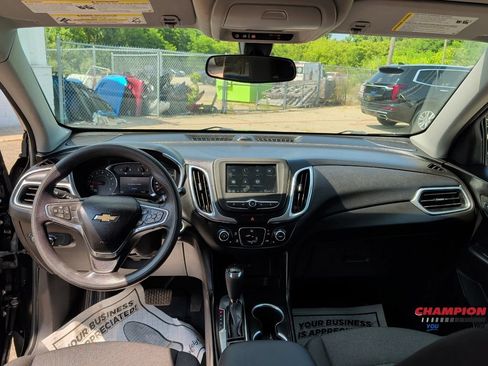 Used 2019 Chevrolet Equinox LT FWD image 19