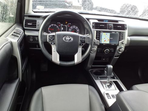 Used 2023 Toyota 4Runner SR5 Premium w/ Moonroof Package AWD/4WD image 4