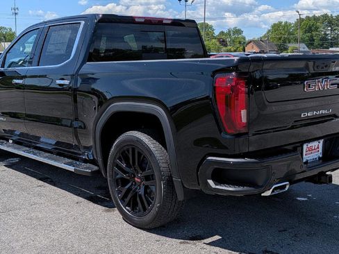 New 2026 GMC Sierra 1500 Denali w/ Technology Package AWD/4WD image 9