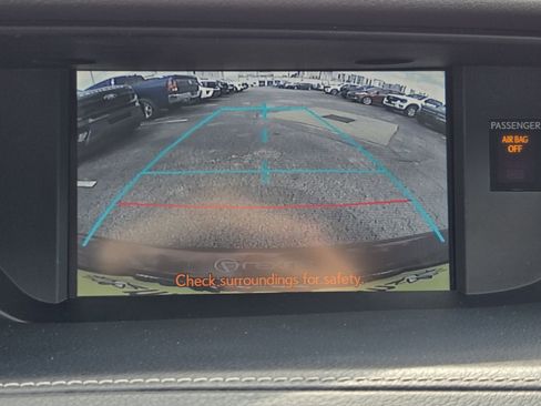 Used 2014 Lexus ES 300h w/ Luxury Package w/Bamboo Trim FWD image 16