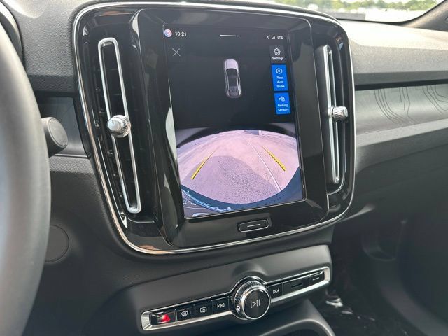 Certified 2023 Volvo C40 Recharge Core AWD/4WD image 23