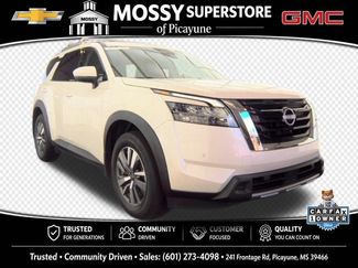 Used 2024 Nissan Pathfinder SL AWD/4WD video 3