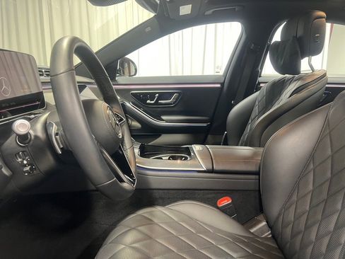 Used 2025 Mercedes-Benz S 580 4MATIC Sedan image 20