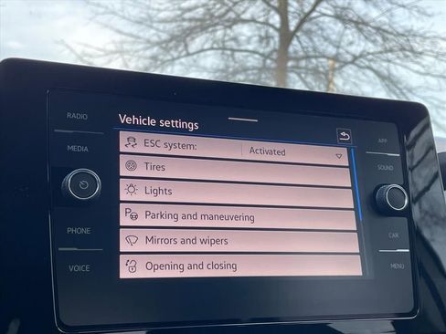 New 2026 Volkswagen Taos SE FWD image 12