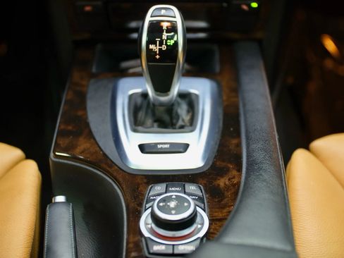 Used 2010 BMW 535i Sedan image 38