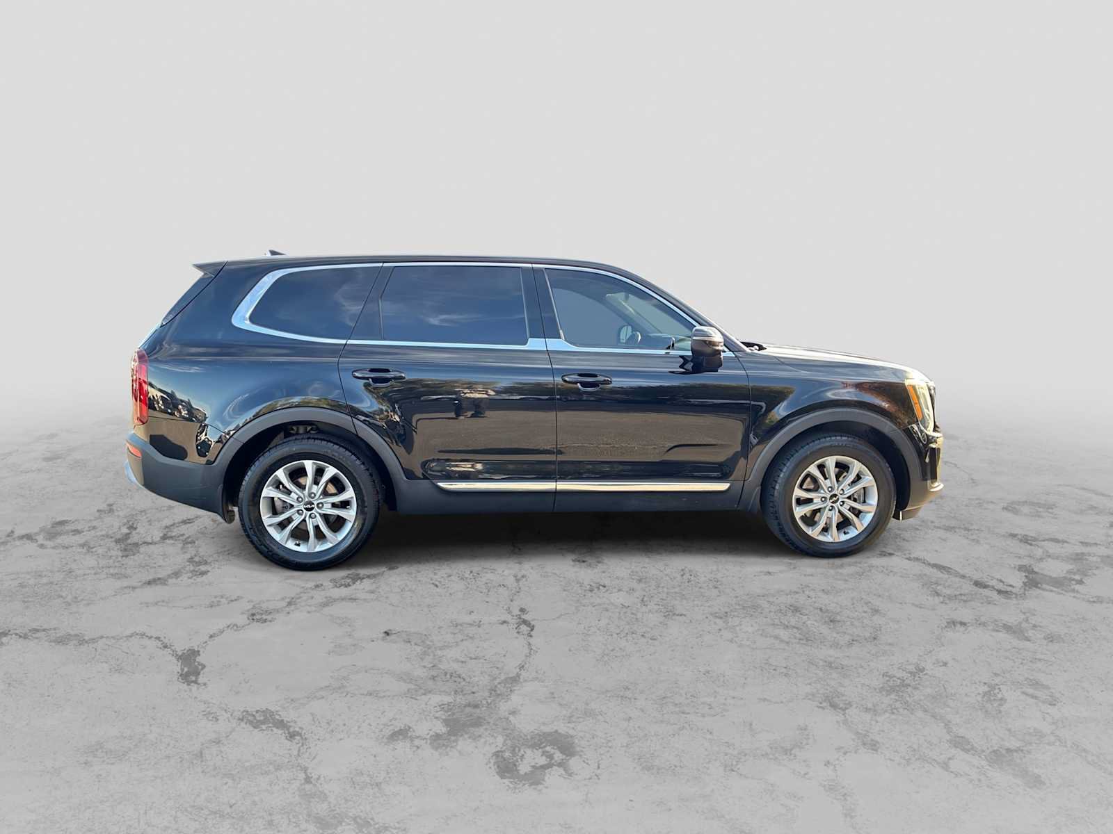 Used 2022 Kia Telluride LX AWD/4WD image 9