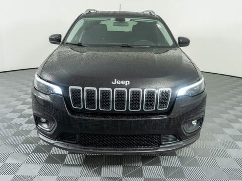 Used 2019 Jeep Cherokee Latitude w/ Popular Appearance Group image 2