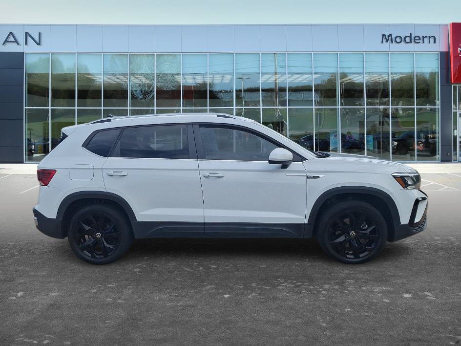 Used 2022 Volkswagen Taos SE AWD/4WD image 4
