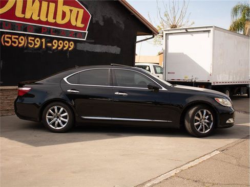 Used 2007 Lexus LS 460 RWD image 7