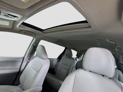 Used 2020 Toyota Sienna XLE w/ XLE Navigation Package AWD/4WD image 23